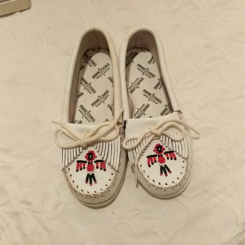 Minnetonka Moccasins - White